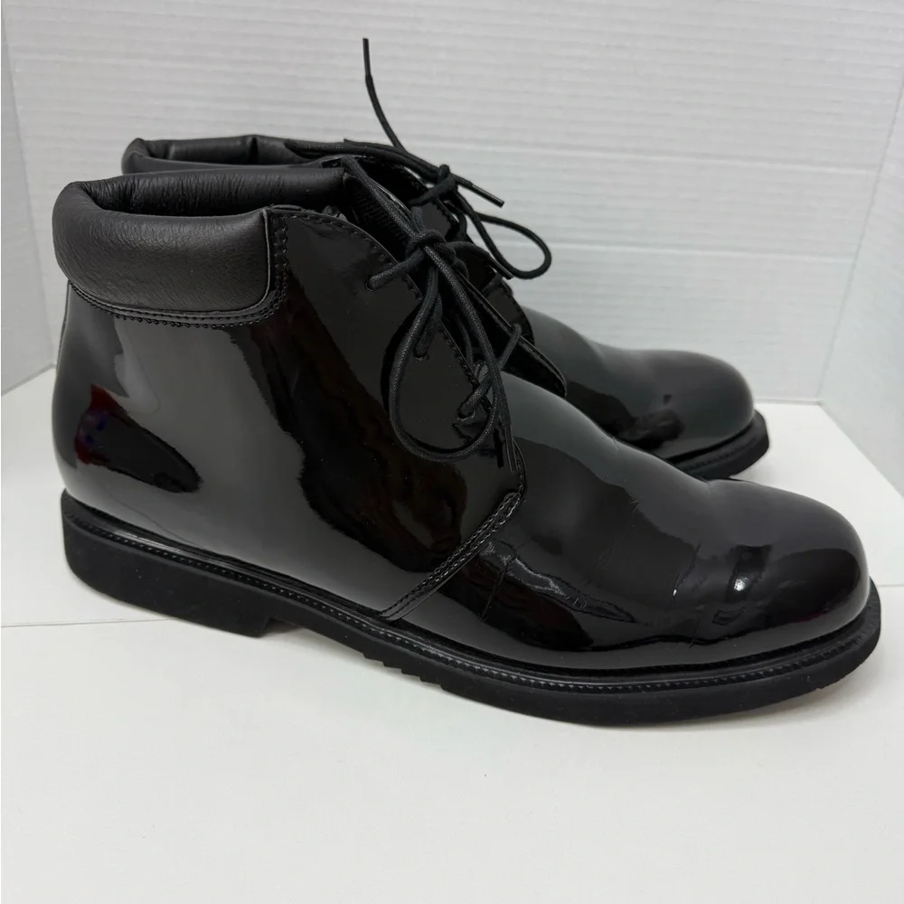 Thorogood Poromeric Academy Men’s High Gloss Chukka boot size 13